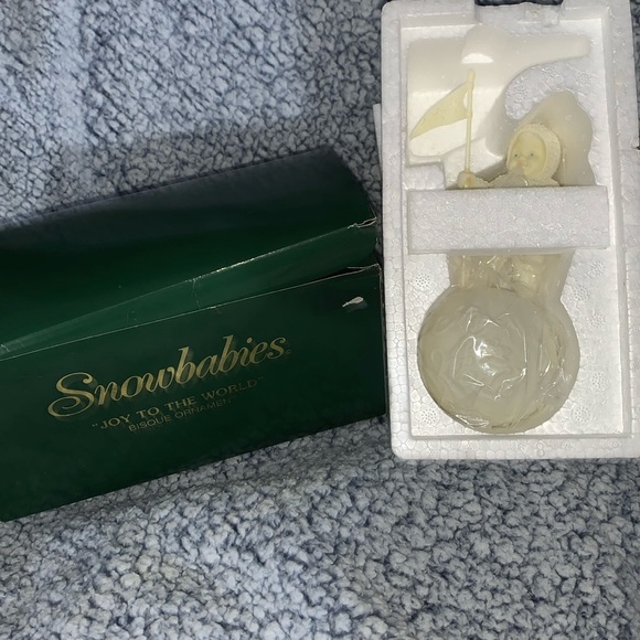Snowbabies “Joy to the World” Bisque Ornament in Box - Picture 2 of 8